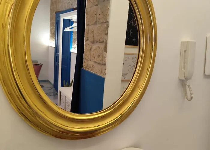 Montesantini House * Neapol